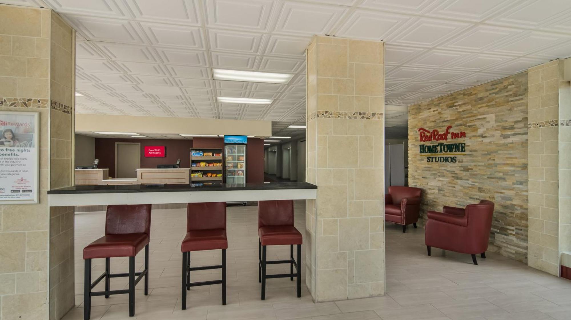 Hometowne Studios By Red Roof And Conference Center Chicago - N Aurora Naperville North Aurora المظهر الخارجي الصورة