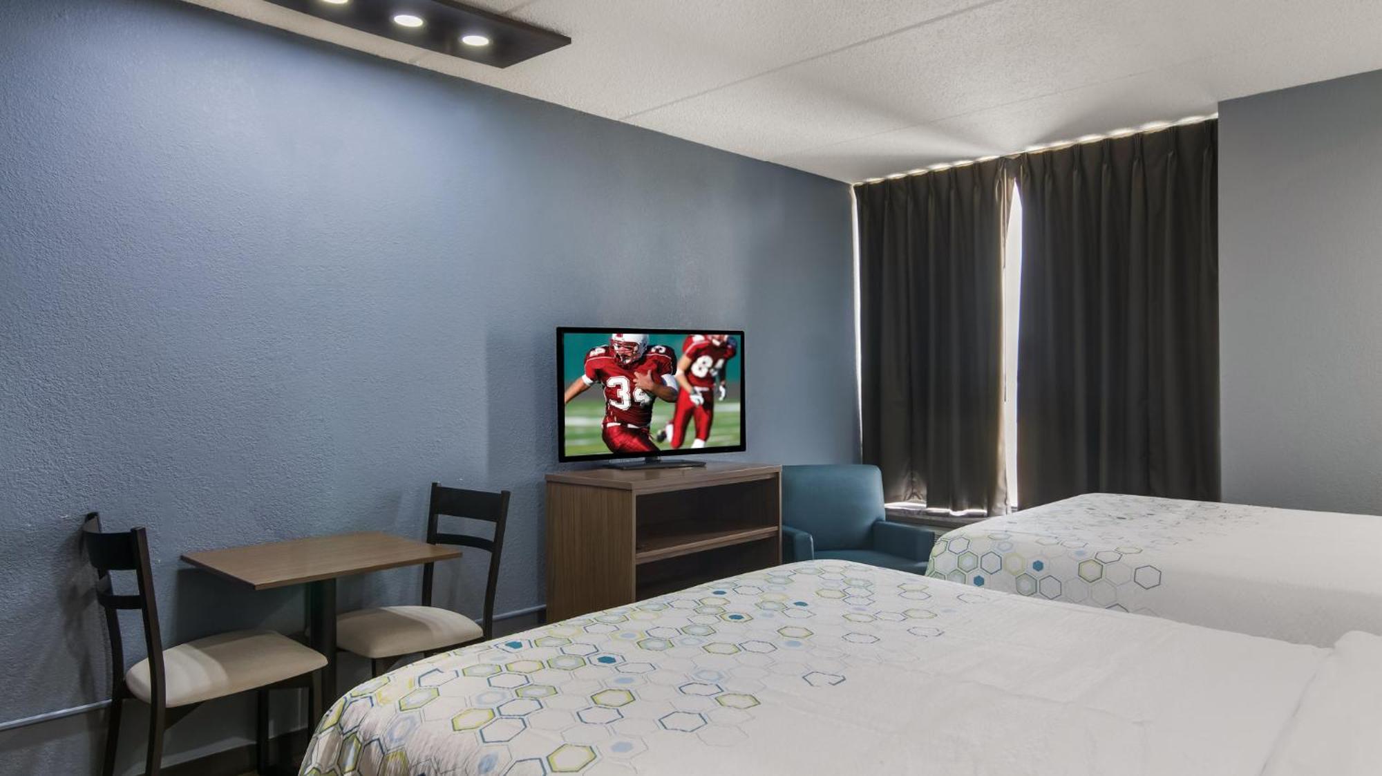 Hometowne Studios By Red Roof And Conference Center Chicago - N Aurora Naperville North Aurora المظهر الخارجي الصورة