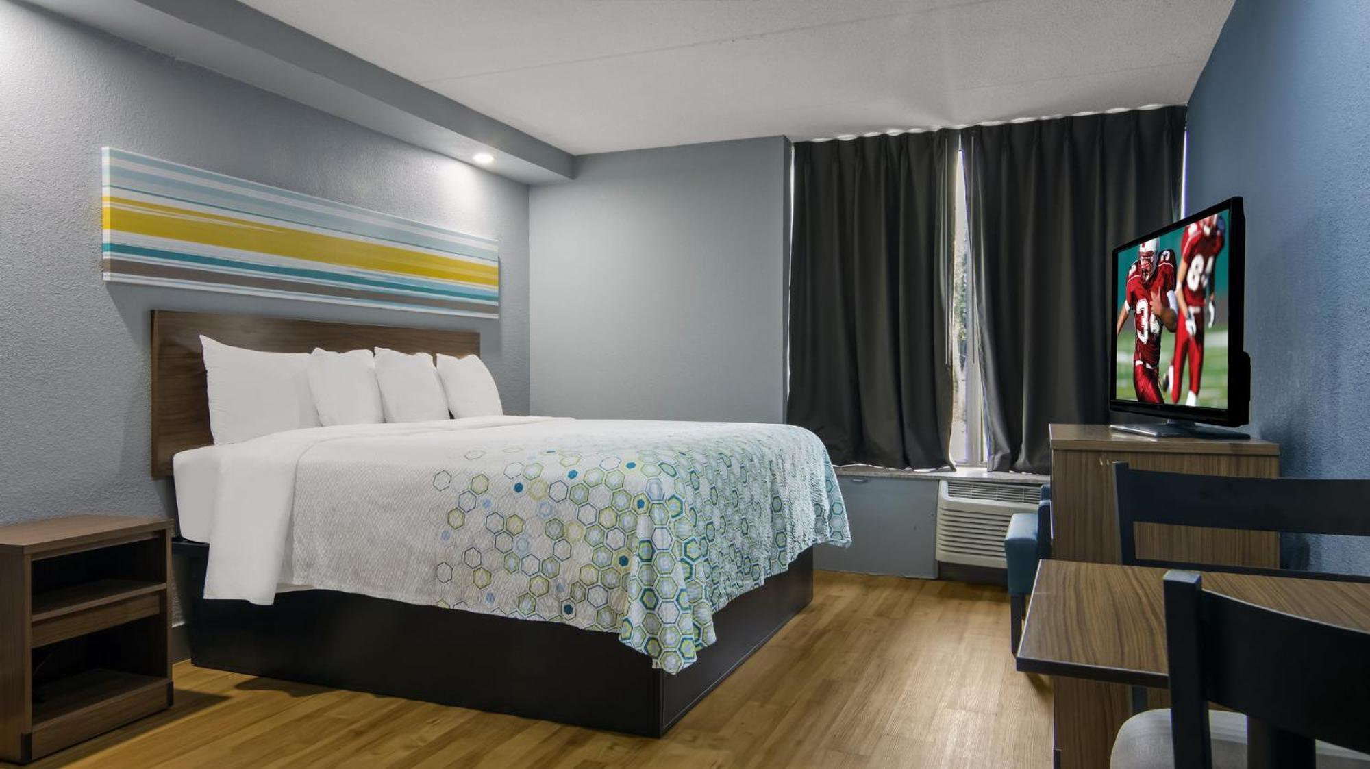 Hometowne Studios By Red Roof And Conference Center Chicago - N Aurora Naperville North Aurora المظهر الخارجي الصورة