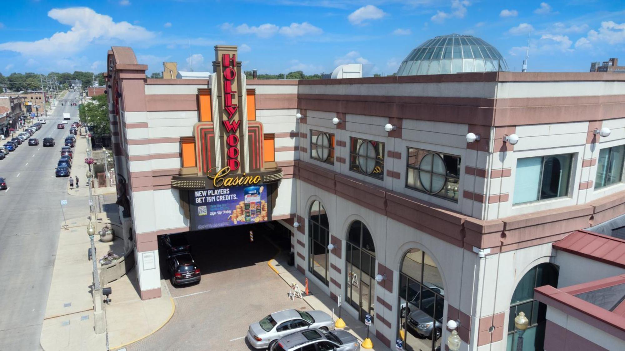 Hometowne Studios By Red Roof And Conference Center Chicago - N Aurora Naperville North Aurora المظهر الخارجي الصورة